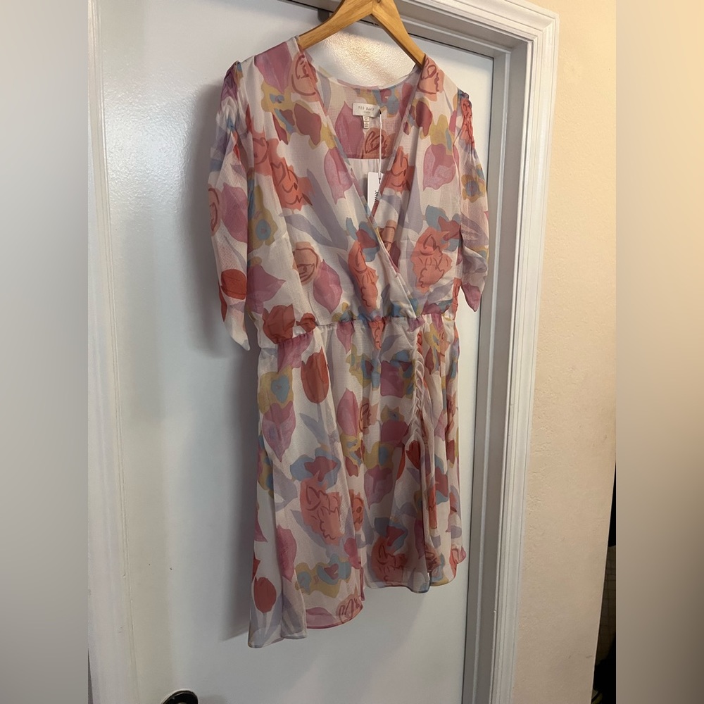 $295 - Ted Baker Juleah Ruched Sleeve Dress in Natural Size 4